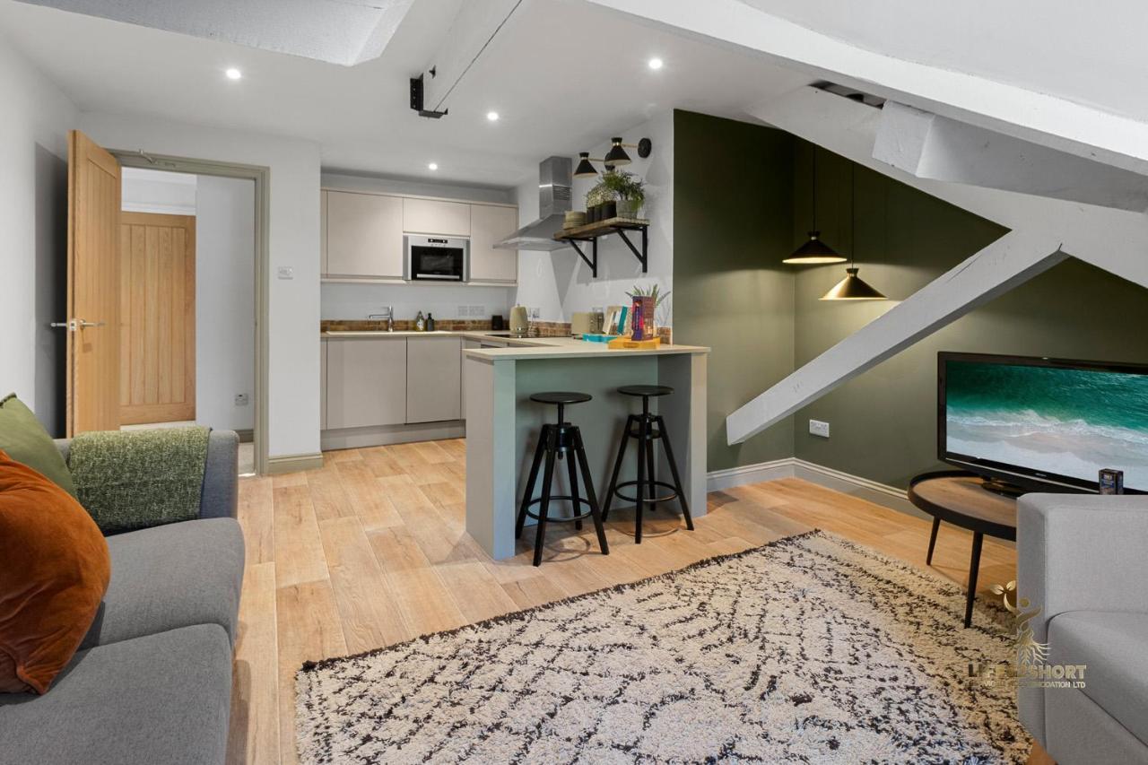 Luxe Courtyard Apartment For 4 Near Exeter City Centre Exterior photo